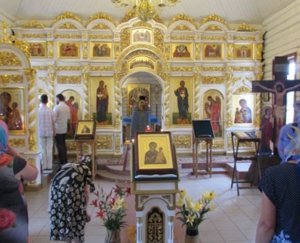 Престольный праздник прошел в Храме в честь Тихвинской иконы Божией Матери